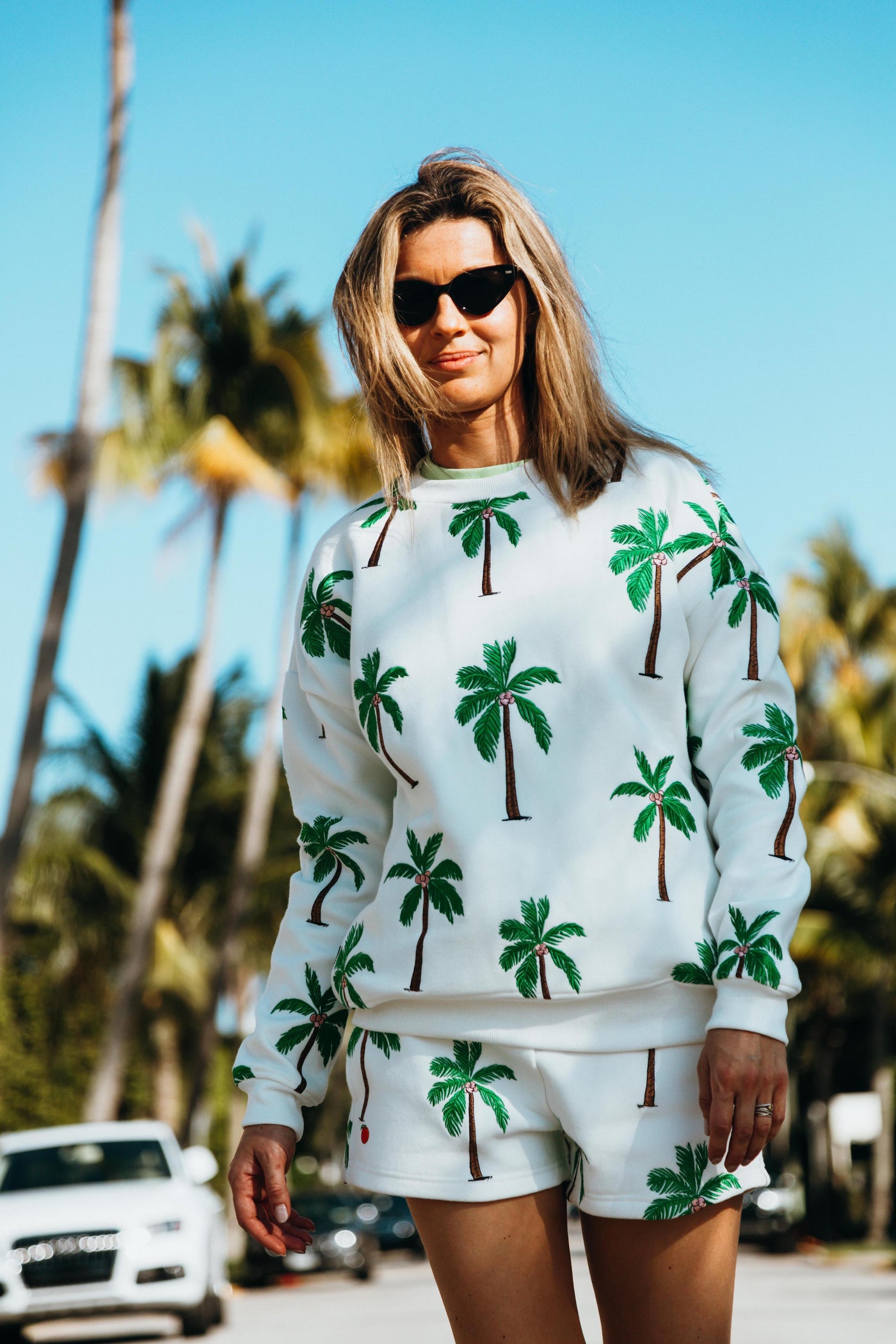 Embroidered Palm Sweat |Ivory| Women